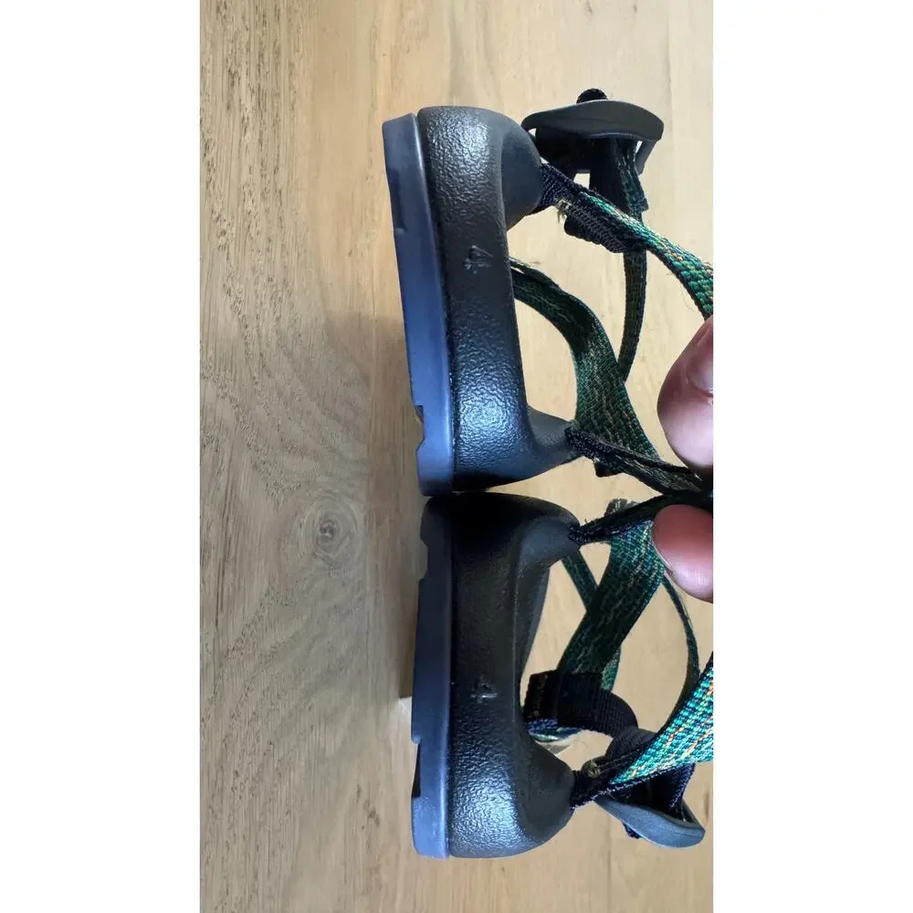 Chacos  Z/1 Classic ecotread water sandals youth size 4